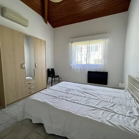 T2 Bis Avec Jardin Privé Et Confort à - Fr-1-495-21 *