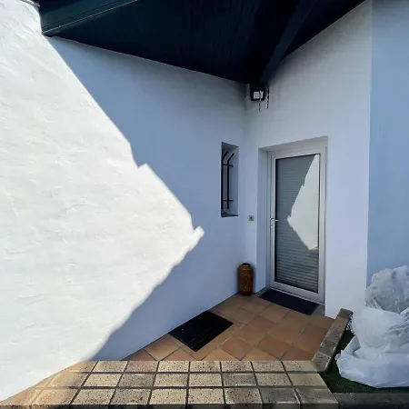 T2 Bis A Avec Jardin, Parking Et Internet - Fr-1-495-21 Appartement *